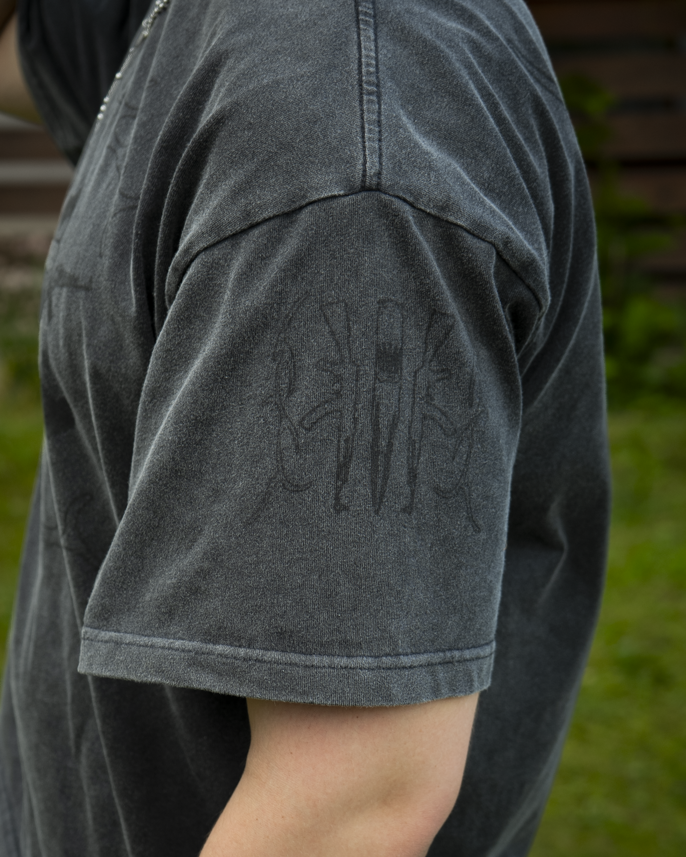 PRED47OR HEAVY TEE